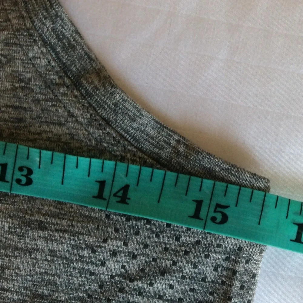 Lululemon Swiftly Tech Racerback Tank ~ Size 6 - Picture 8 of 8